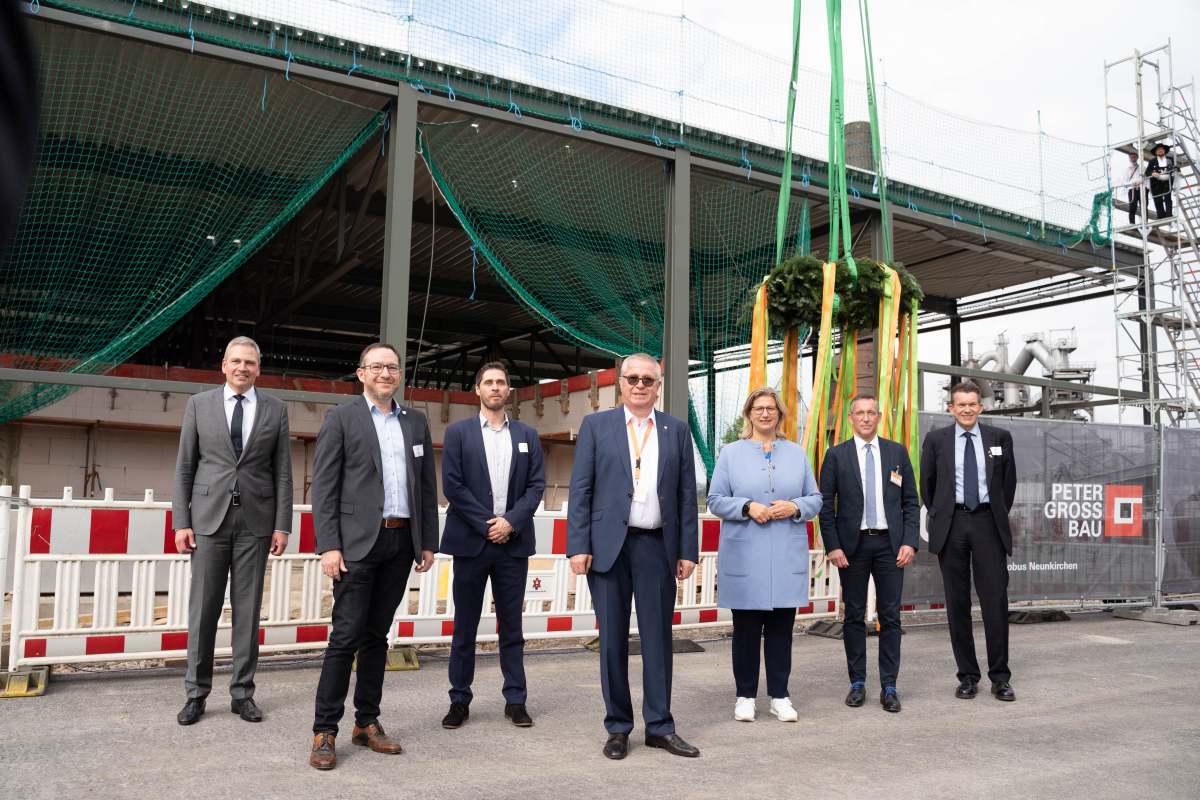 Richtfest Globus Neunkirchen
