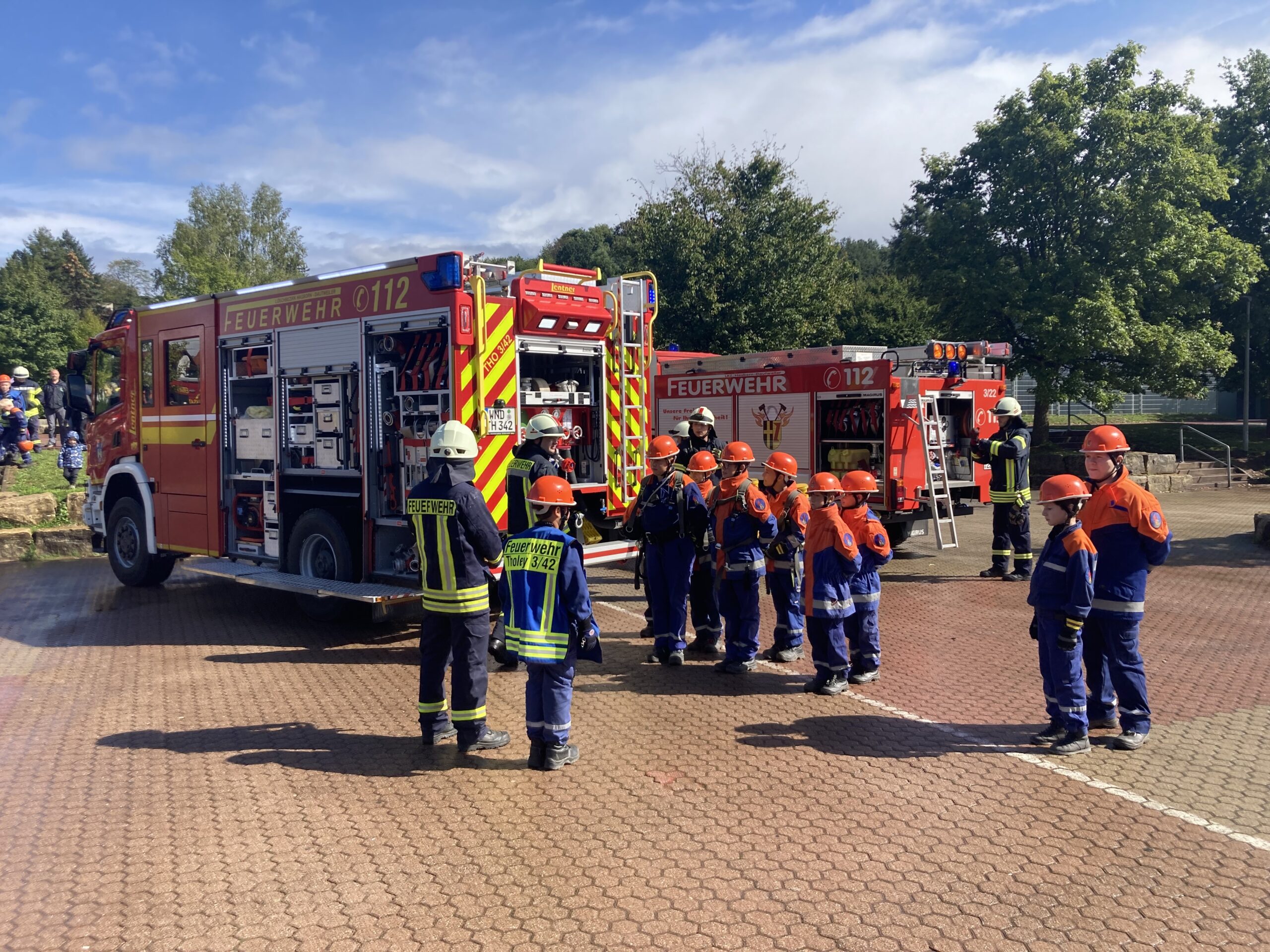 Die Jugendfeuerwehren Tholey bei einer Übung