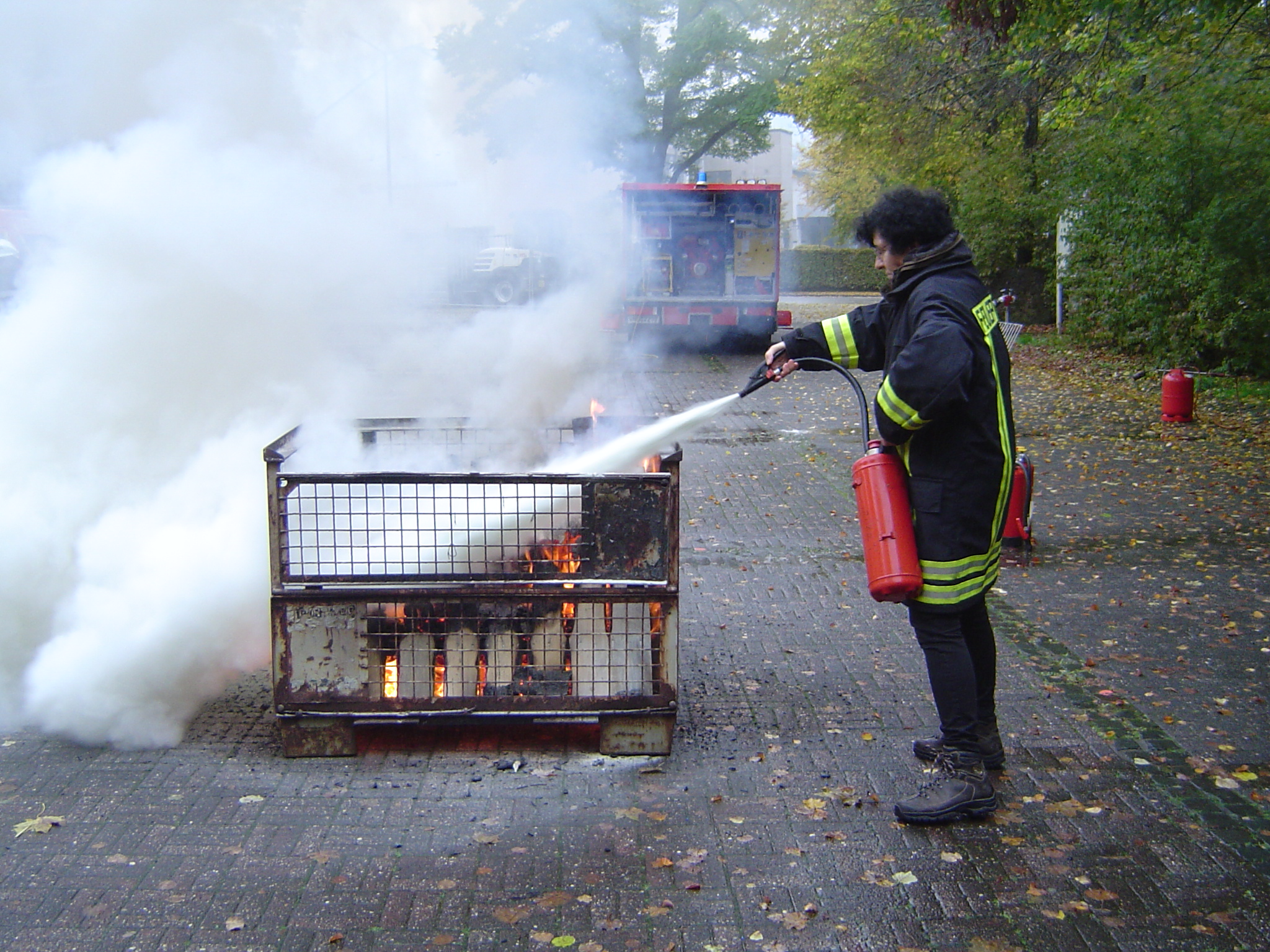 Brandbekämpfung mit Pulverlöscher
