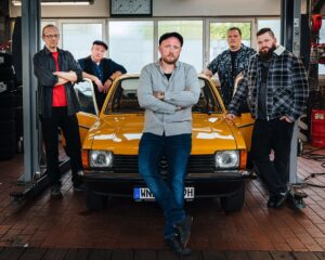 Hasborn: „Unter falscher Flagge“ rockt Halloween in der Kulturhalle