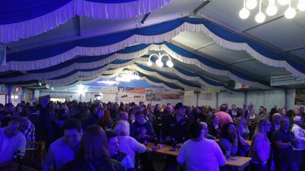 Laurentiuskirmes erweitert ihr Programm um Wiesn-Abend im Festzelt