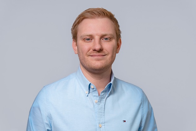Tobias Decker