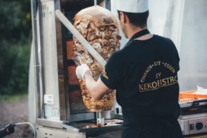 Keko Bistro verbindet Jubiläumsfeier mit Spendenaktion für Lebenshilfe