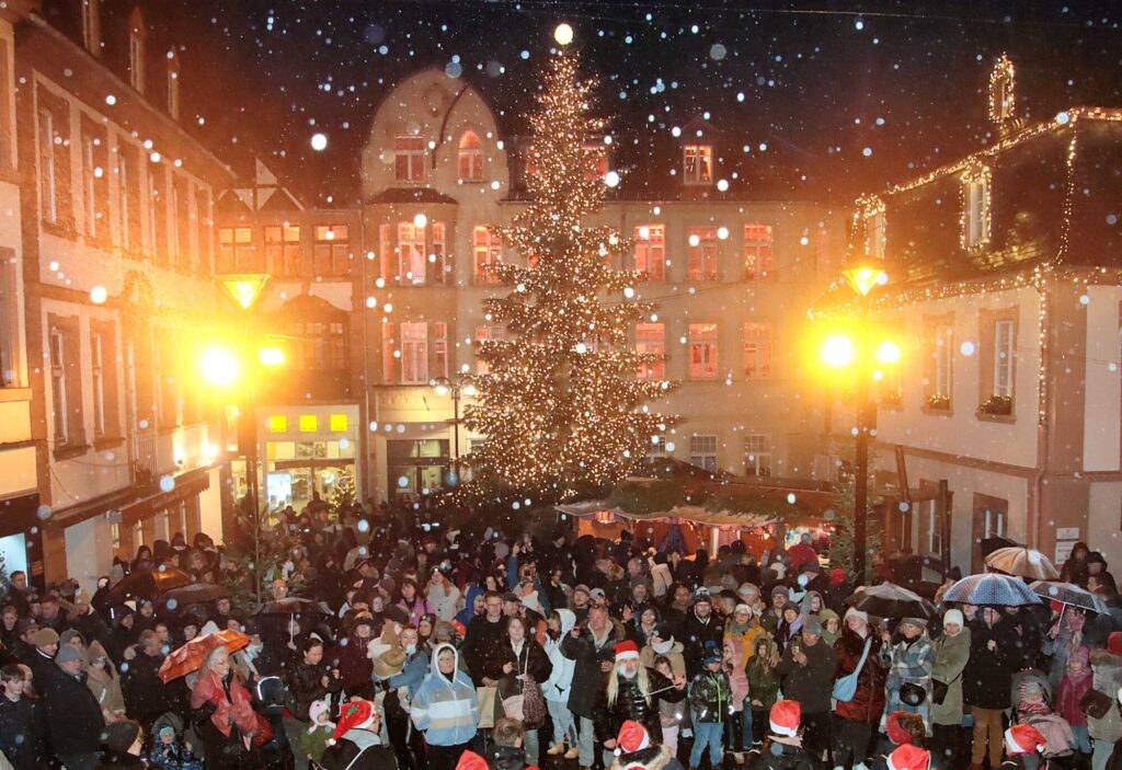 Weihnachts- und Mittelaltermarkt verzaubern St. Wendel: Feuershows und Gaukler begeistern zehn Tage lang