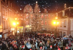 Weihnachts- und Mittelaltermarkt verzaubern St. Wendel: Feuershows und Gaukler begeistern zehn Tage lang