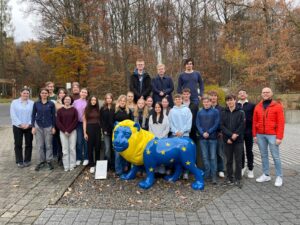 Sankt Wendeler Rotarier fördern politisches Engagement junger Menschen in Otzenhausen
