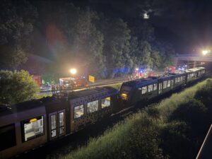 Person stirbt bei Zugunglück bei Oberlinxweiler – Feuerwehr evakuiert 145 Fahrgäste