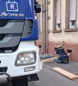 St. Wendel: Feuerwehr und THW arbeiten gemeinsam an Einsturzstelle