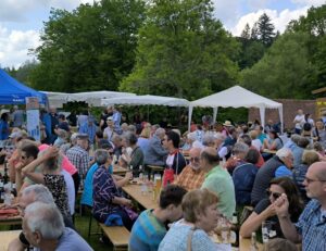 Theleyer Mühle feiert Pfingstmontag mit traditionellem Handwerk und Musik